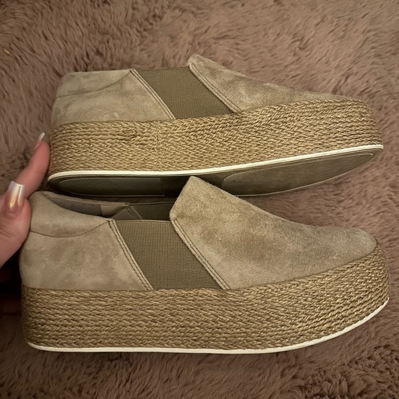 Vince women’s tan suede espadrille platform flat shoe 5.5 boho vacation fall